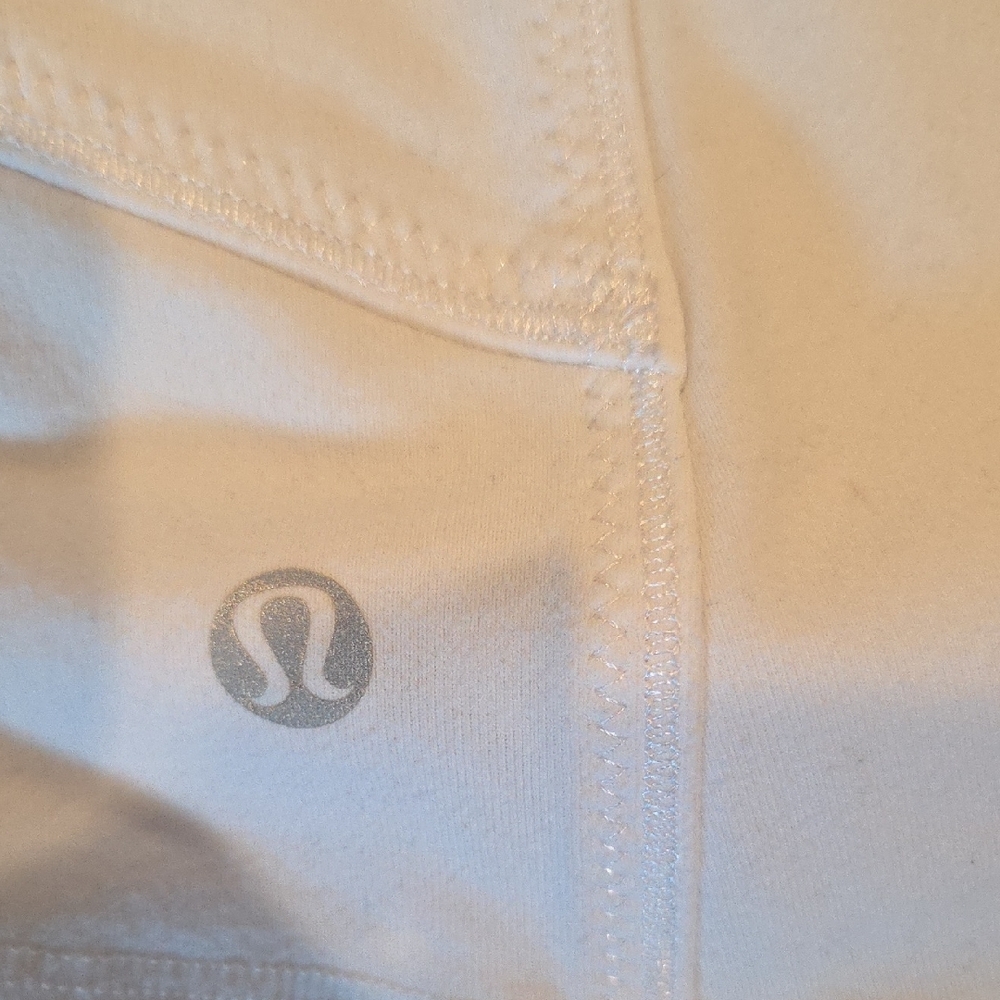 Lululemon Athletica Women's White Ski Jacket - Picture 8 of 9